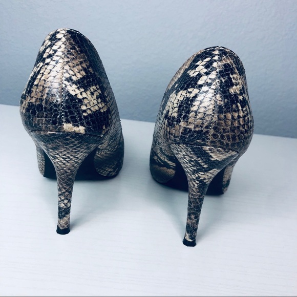 Mossimo Snakeskin Slip On Pointed Toe Heels Sz 8 - Picture 8 of 13